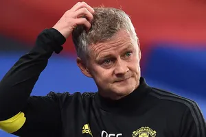 HLV Ole Solskjaer bối rối khi không thể mua cầu thủ mình muốn