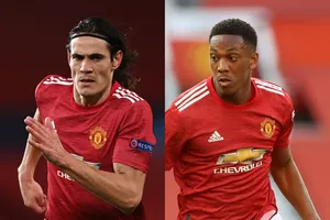 Edinson Cavani và Anthony Martial đều bỏ lỡ chuyến bay sang Đức