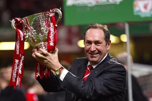 HLV Gerard Houllier mang vinh quang về cho Liverpool