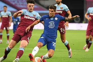 Chelsea phải thắng trên sân West Ham mới hy vọng vào top 4