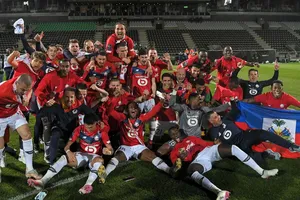 Lille ăn mừng danh hiệu vô địch sau 10 năm