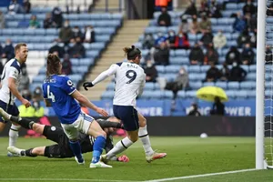 Gareth Bale nhấn chìm Ba62yu ca1o ngay ta56i King Power