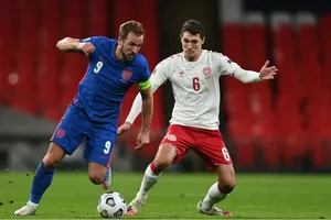 Andreas Christensen đã đối đầu Harry Kane rất nhiều lần