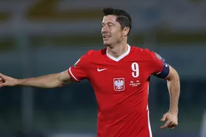 Lewandowski là mối đe dọa cho khung thành tuyển Anh