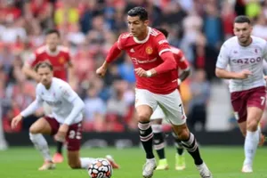 Ronaldo đã sai lầm khi nhường cho Bruno sút quả 11m