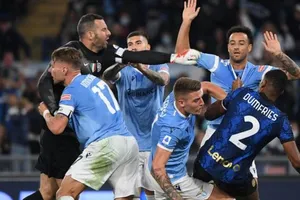 Inter Milan thua trận đầu tiên ở Serie A mùa này