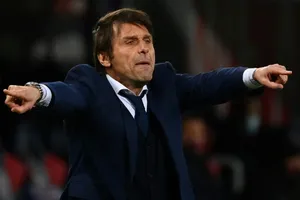 Antonio Conte không có ý định buông lơi bất cứ giải đấu nào