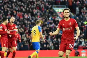 Diogo Jota ghi cú đúp trong chiến thắng 4-0