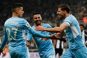Ruben Dias, Riyad Mahrez và Joao Cancelo đều ghi bàn trên sân Newcasle