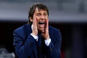 Antonio Conte bất ngờ biết đội mình bị loại