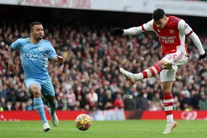 Arsenal – Manchester City 1-2: Pháo thủ thua đau trong màn diễn chói sáng của Saka và Martinelli