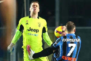Tình huống va chạm giữa Szczesny và Koopmeiners