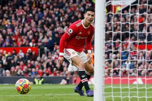 Ronaldo thất vọng khi các cơ hội lần lượt trôi qua