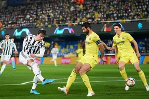 Dusan Vlahovic mở tỷ số trên sân Villarreal