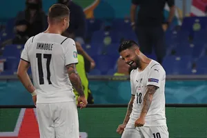 Lorenzo Insigne và Ciro Immobile chinh chiến tyrong màu áo Azzurri