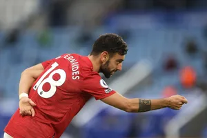 Bruno Fernandes may mắn không dính chấn thương sau tai nạn xe hơi