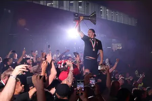 Ibrahimovic giúp AC Milan đăng quang Serie A sau 11 năm