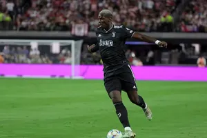 Paul Pogba chấn thương đã thành... thói quen