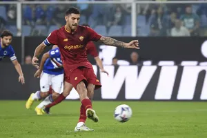 Pellegrini sút thắng quả 11m cho AS Roma