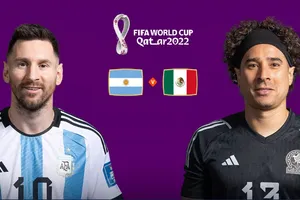 Lionel Messi và Guillermo Ochoa