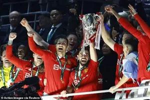 Man United trong lễ đăng quang Cúp Liên đoàn