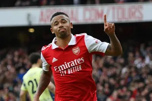 Gabriel Jesus tỏa sáng với cú đúp trên sân Emirates