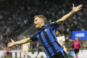 Barella là tiền vệ chủ chốt của Inter và tuyển Italia
