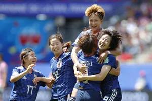 Tuyển Nhật mừng chiến thắng Scotland ở World Cup 2019