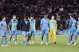 Napoli thất vọng sau khi chia điểm với Bologna