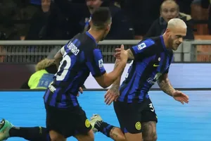 Federico Dimarco ăn mừng bàn thắng cho Inter