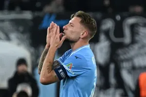  Ciro Immobile đã tỏa sáng trên hàng công Lazio