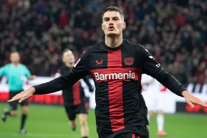 Patrik Schick ghi hat-trick cho Bayer Leverkusen