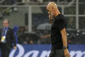 HLV Stefano Pioli đối mặt nguy cơ bị sa thải