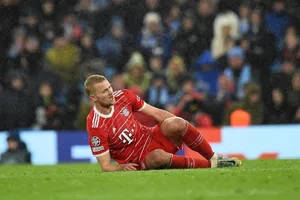 Trung vệ người Hà Lan Matthijs de Ligt đang thất sủng dưới tay HLV Đức Thomas Tuche;