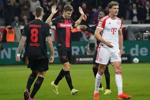 Josip Tanisic từ chối ăn mừng bàn thắng vào lưới CLB chủ quản Bayern Munich