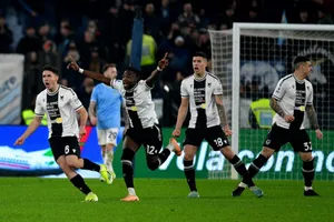 Các cầu thủ Udinese ăn mừng chiến thắng