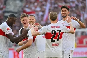 Stuttgart thắng Frankfurt để tiến gần hơn chiếc vé dự Champions League mùa tới