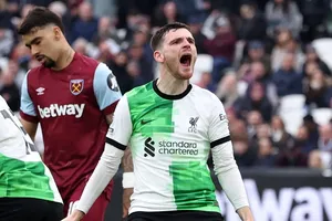 Andy Robertson giúp Liverpool vùng dậy trong hiệp 2