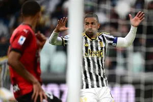 Sự tiếc nuối của Danilo (phải) sau tình huống bỏ lỡ trước khung thành Marco Sportiello