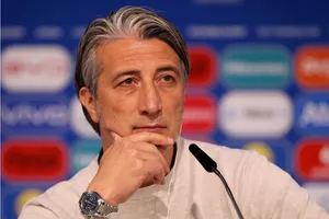 HLV Murat Yakin thể hiện tài năng ở EURO