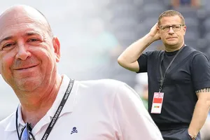 GĐĐH Fernando Carro (trai) của Bayer Leverkusen chỉ trích GĐTT Max Eberl (phải) của Bayern Munich