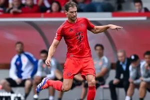 Leon Goretzka trong trận giao hữu với Zurich