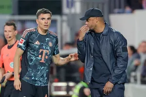 HLV Vincent Kompany và tân binh Joao Palhinha