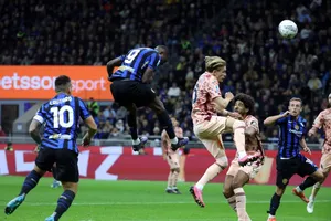 Marcus Thuram (9) có hattrick đầu tiên ở Serie A