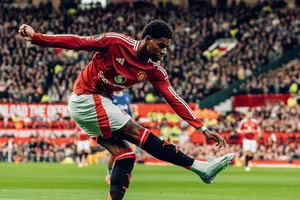 Marcus Rashford mở tỷ số cho Quỷ đỏ ở phút 34