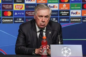 HLV Carlo Ancelotti blo65c bạch trong buổi họp báo