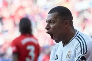 Tiền đạo Kylian Mbappe đã trải qua một ca phẫu thuật... răng