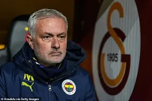 Jose Mourinho đang dẫn dắt CLB Fenerbahce