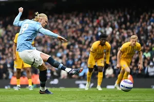 Erling Haaland trở thành cầu thủ nhanh nhất đạt 100 bàn góp công tại Premier League