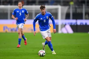 Daniel Maldini (11) sẽ chơi như tiền đạo thứ hai cho Italy trước chủ nhà Đức